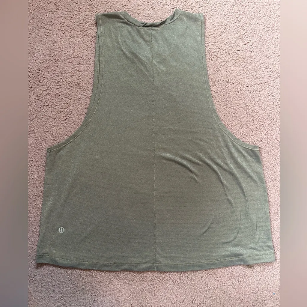 EUC Lululemon Cardio Squad Tank Gold Bronze Womens 8 Metallic Muscle Shirt - Image 2