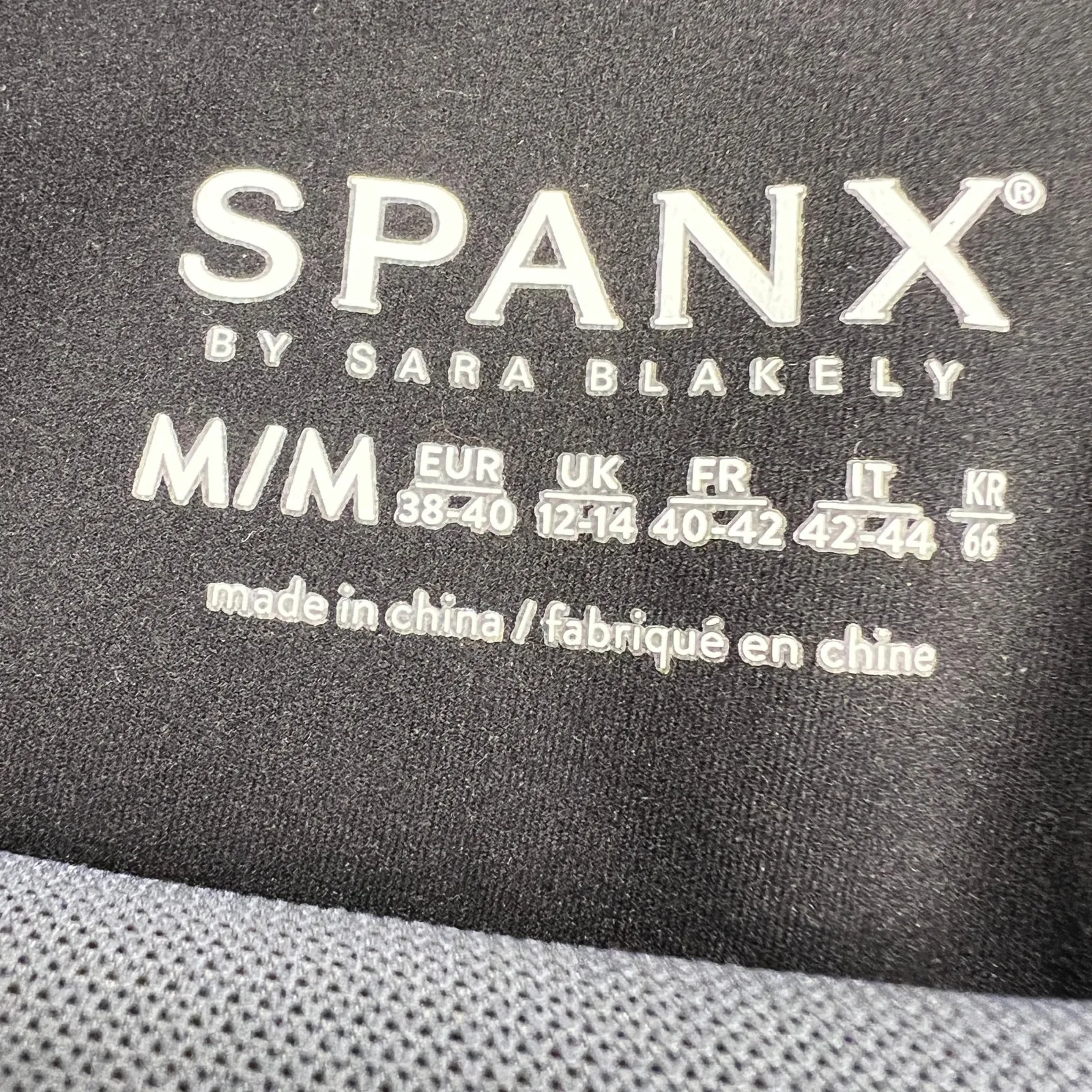 SPANX Every Wear Gloss Pocket Ankle Leggings Black Pull On Compression Size M - Image 9