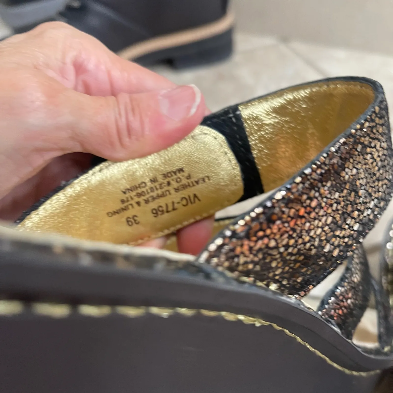 Alegria victoriah Women Embellished Slip On Sandals Black Gold Sparkle Sz 39/9 - Image 8