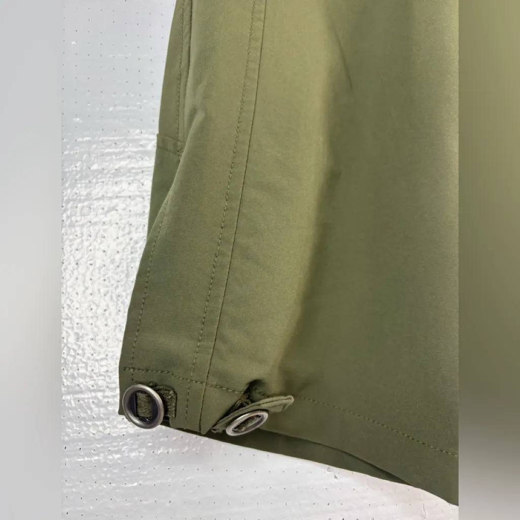 REI 6 Gorpcore Capri Pocketed Hiking Pants in Green - Image 7