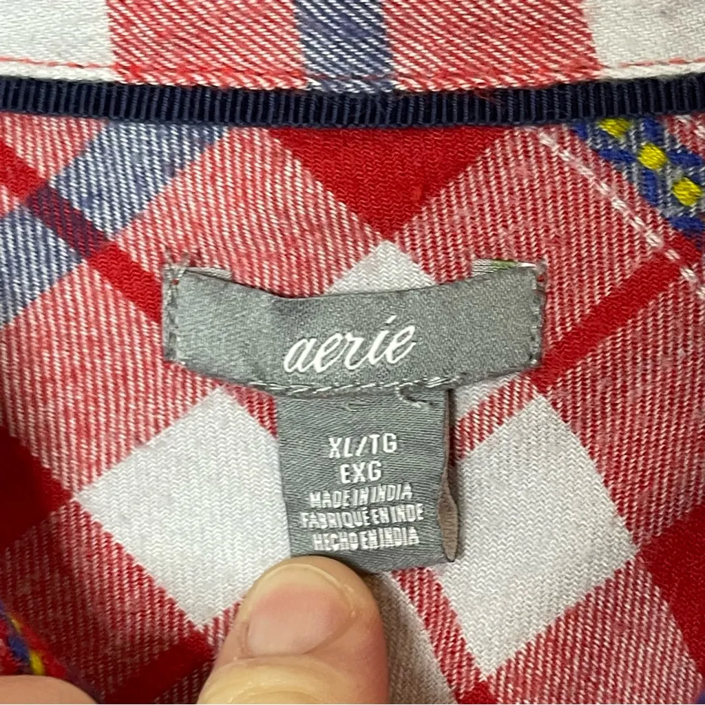 Aerie Woman’s Casual Plaid Red Button Down Collared Shirt Size XL - Image 3