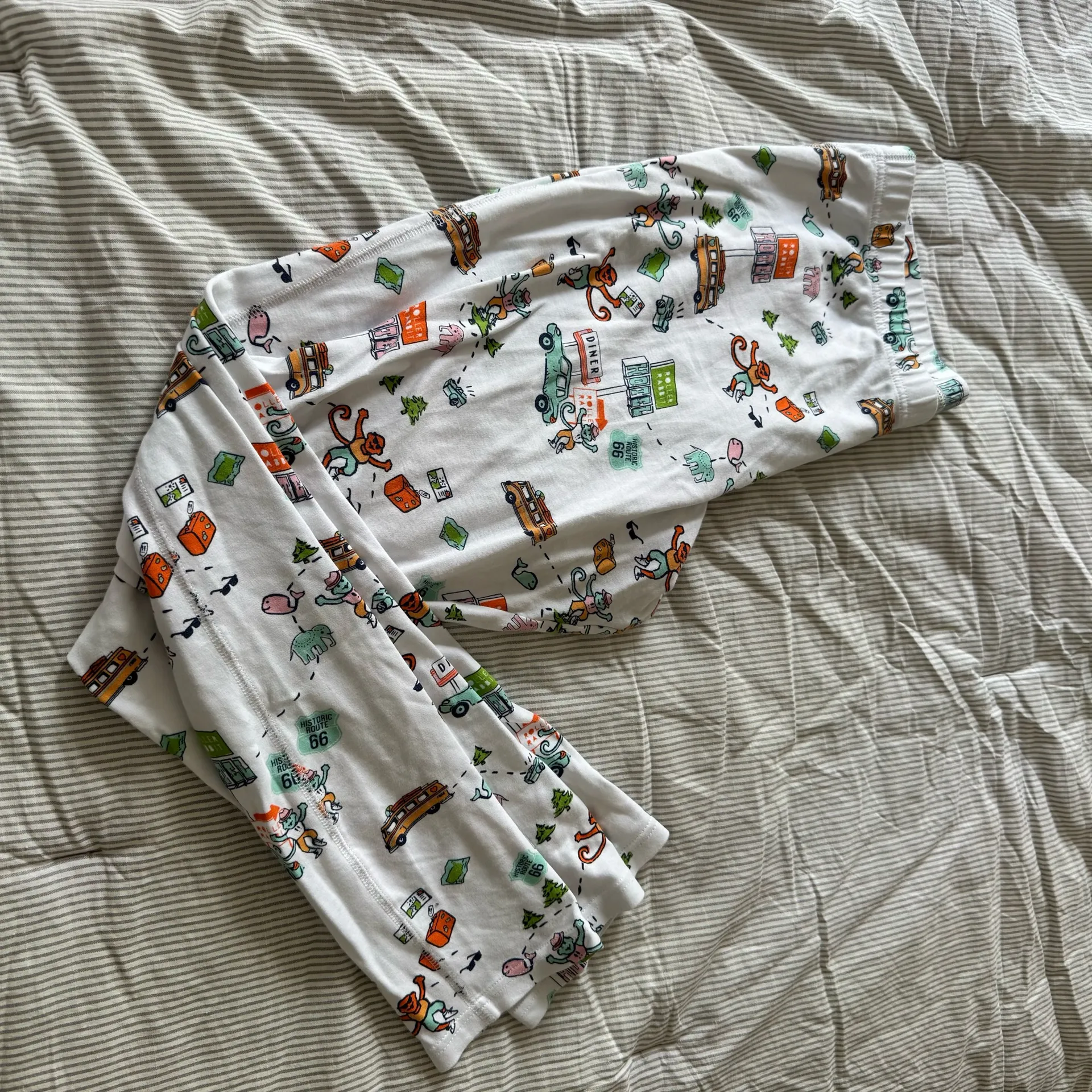 Roller Rabbit On The Road  Pajamas - Image 5