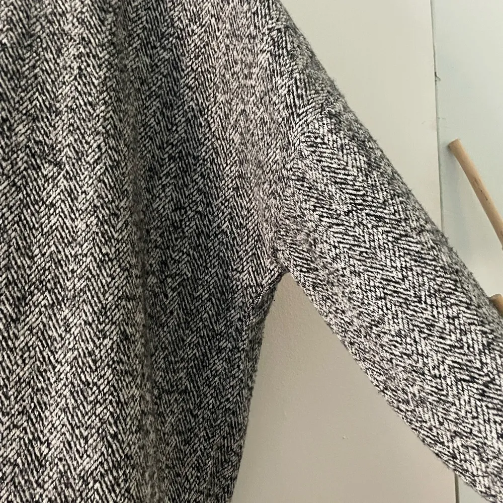 Zara Gray Button-Up Shirt - Image 14