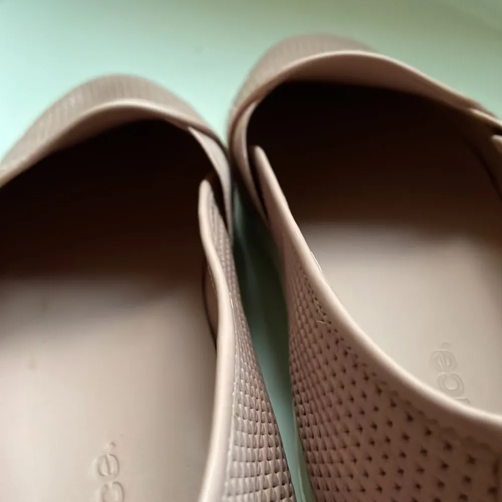 Vince Blair rose blush perforated slip on sneakers.Sz 10 - Image 6