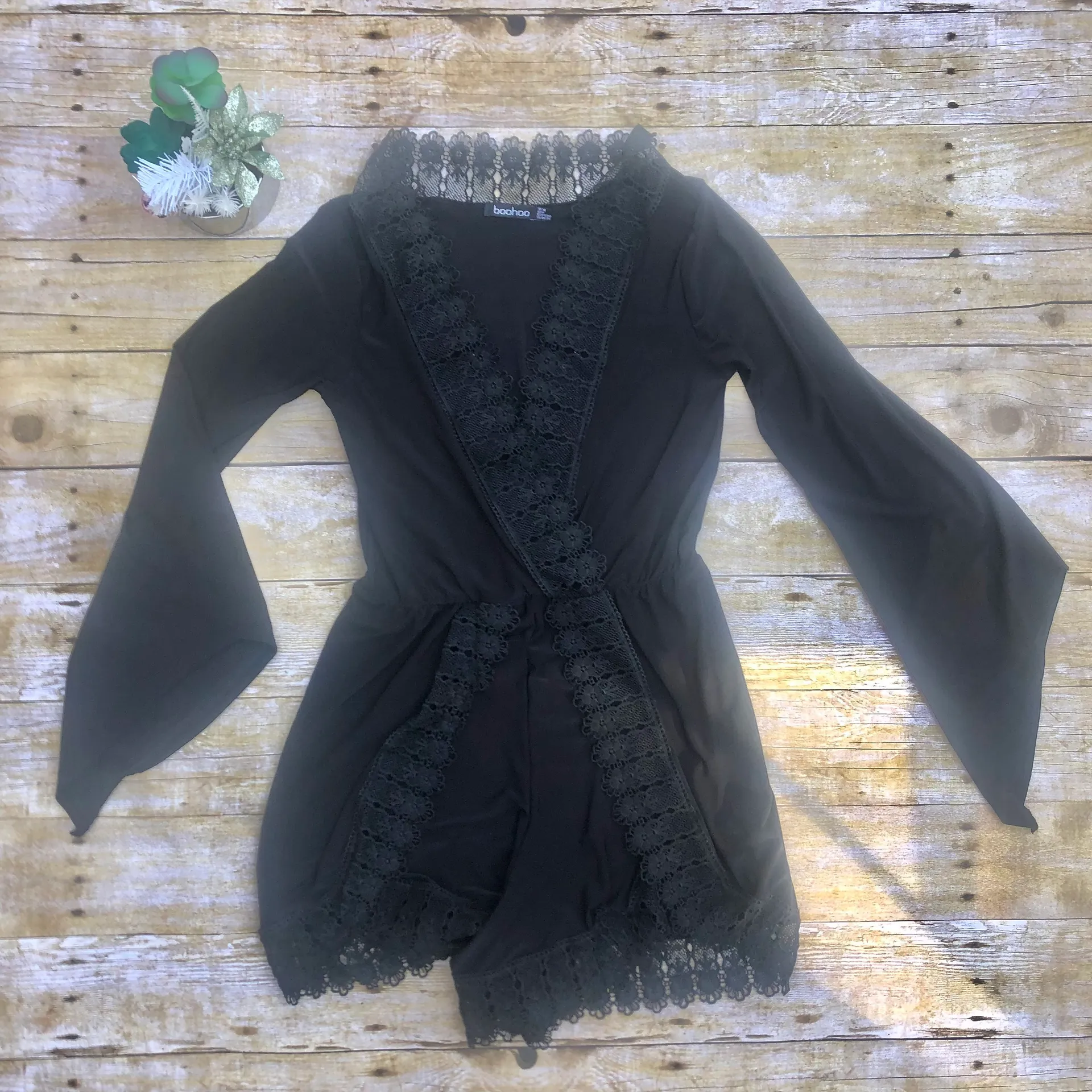 Boohoo Black Lace Stretch Romper - Image 2