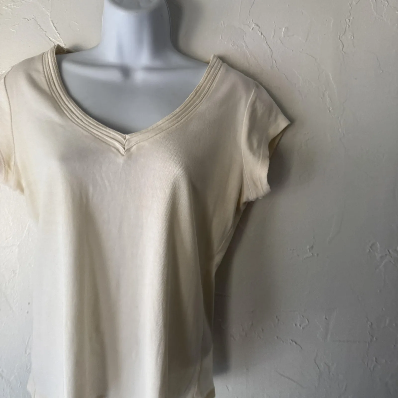 Liz Claiborne Villager Shirt Y2k Medium V Neck‎ Short Sleeve Casual Top Coquette - Image 2