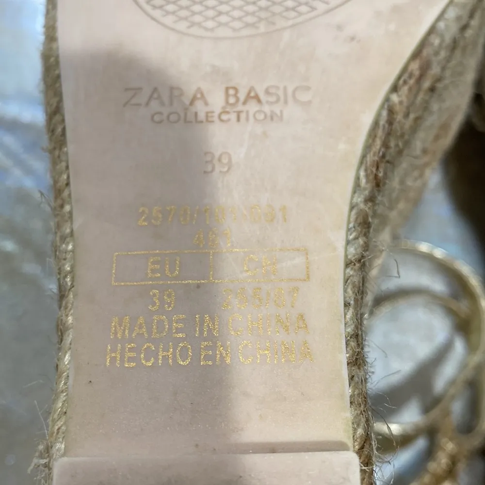 Zara Platform Gold Sandals Size 9 - Image 8