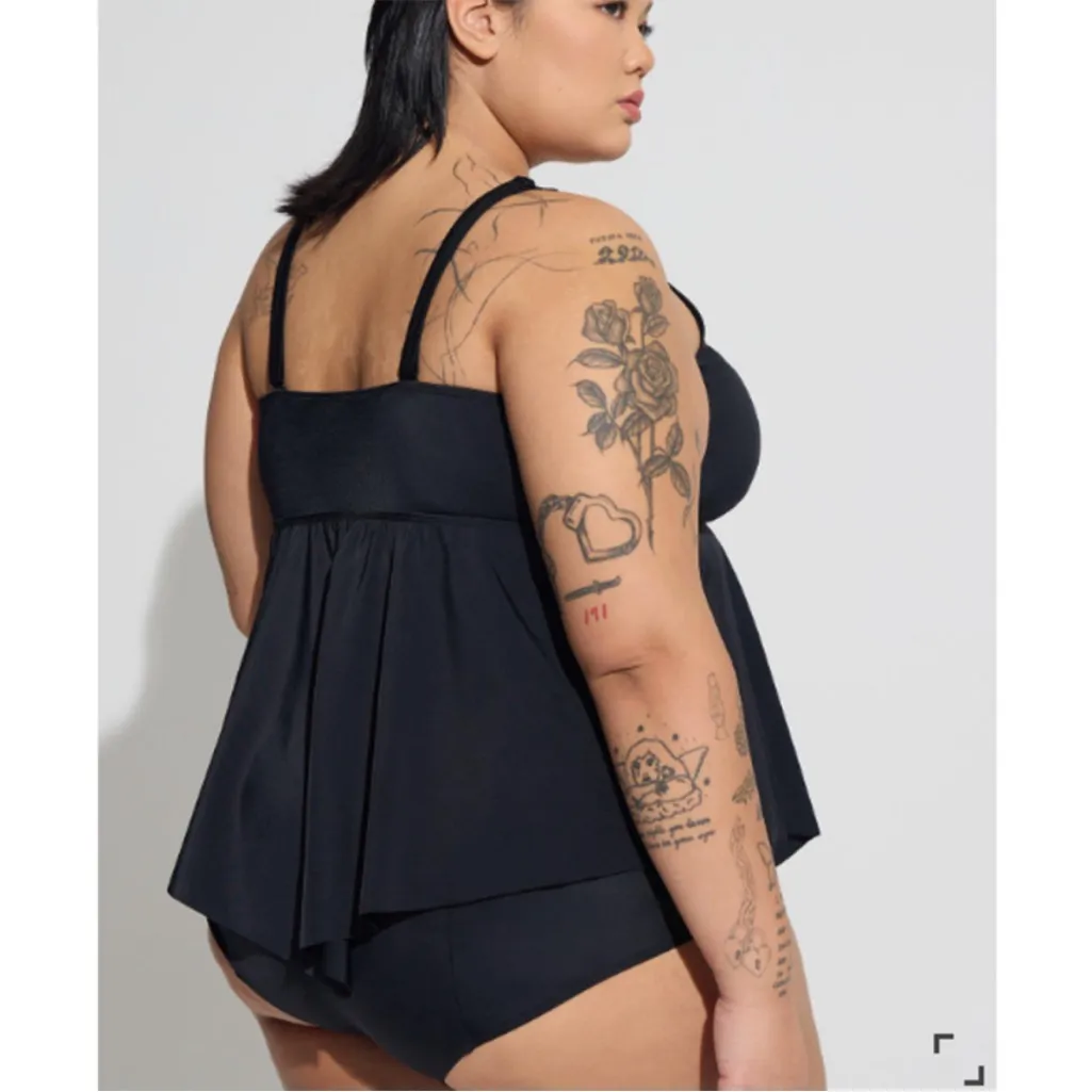 Torrid Tankini Wire free Flounce Ruffle swim top black 6X - Image 2