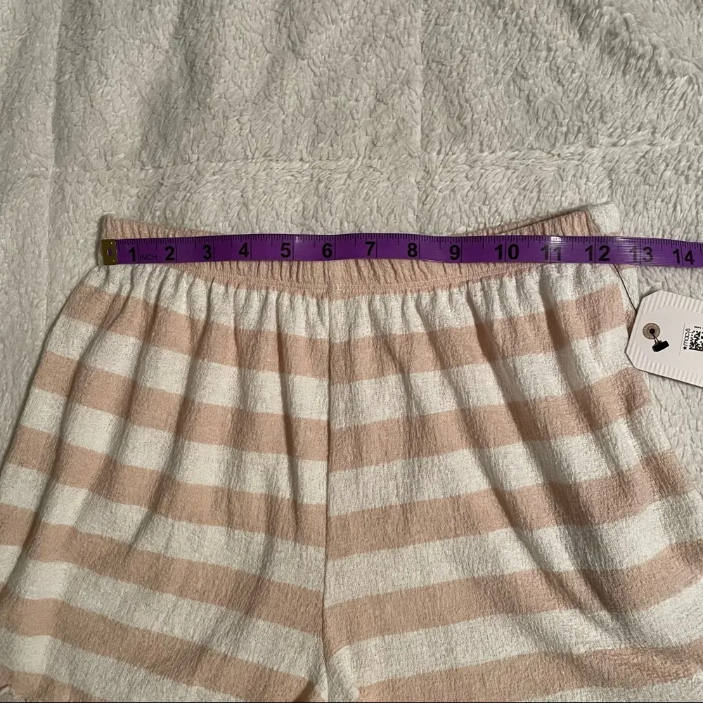 Billabong Juniors’ Striped Breeze By Shorts - Image 12