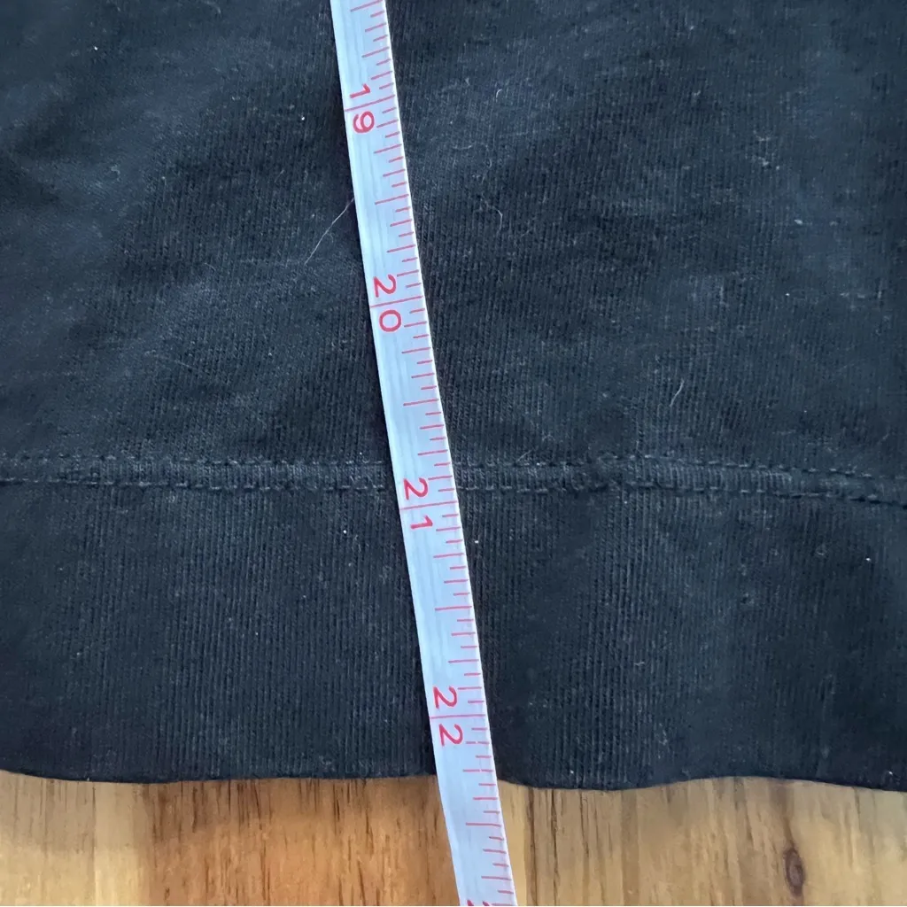 Old Navy Vintage Tee Black Boxy Crop T-Shirt Size Small - Image 4