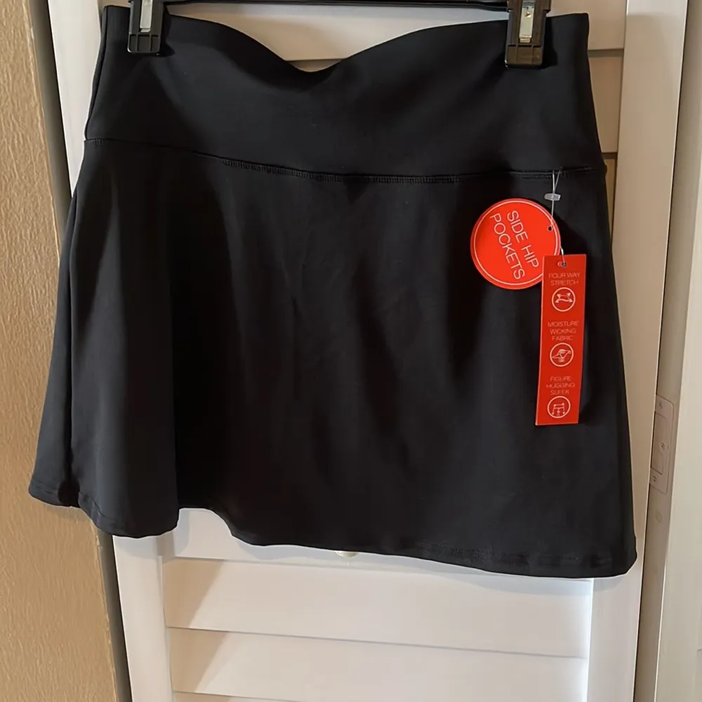 New Adrienne V Black Tennis, Golf Skort with rear zip pocket - Image 3
