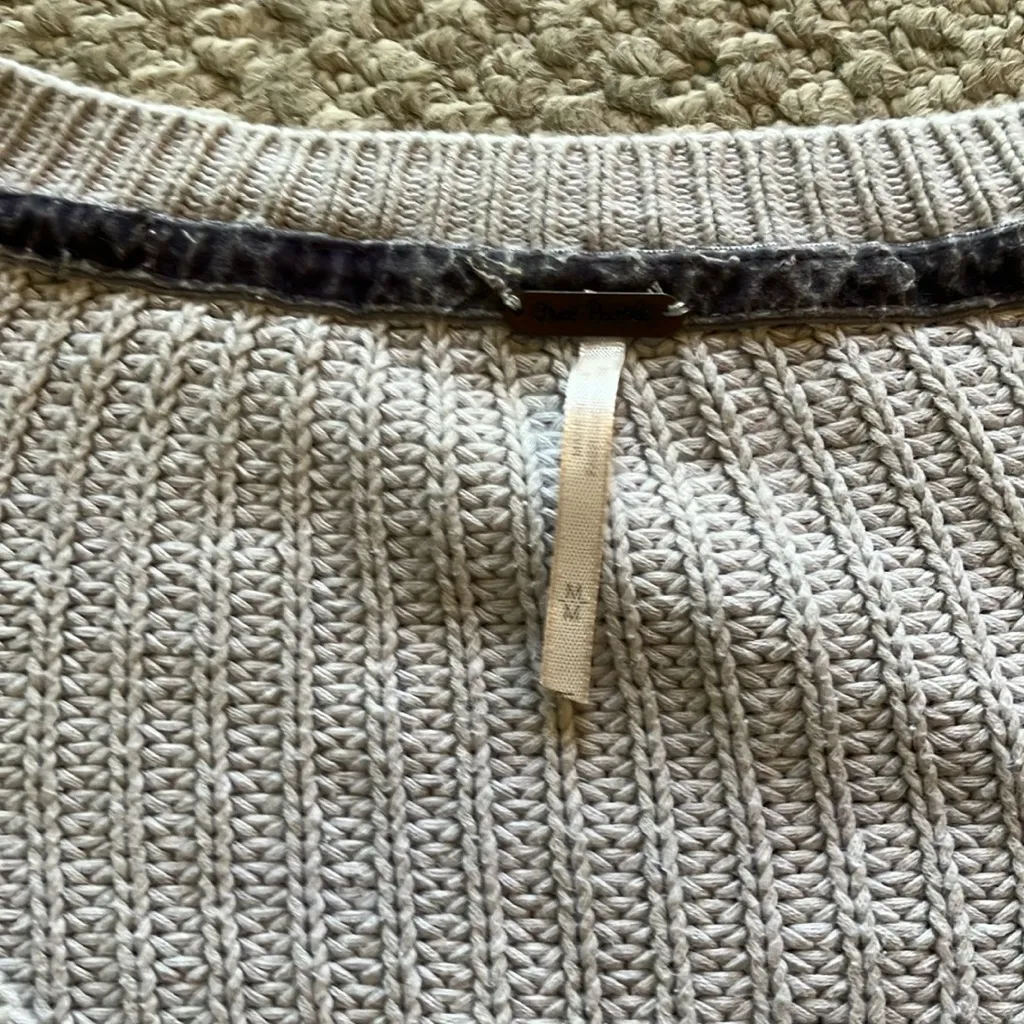 Free People  damsel bell sleeve sweater EUC - Image 5