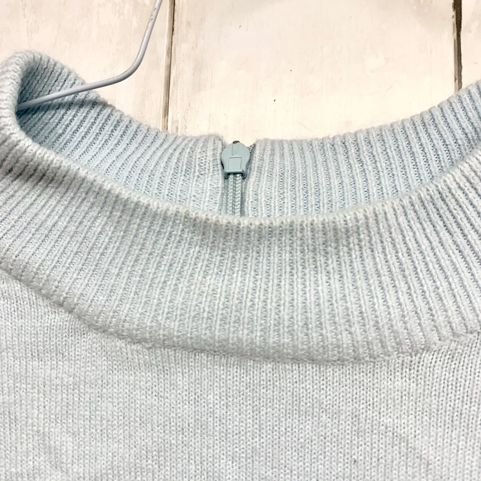 Debbie Morgan Sweater Women Size Large Mock Ribbed Neck Zip Back Light Blue - Image 2
