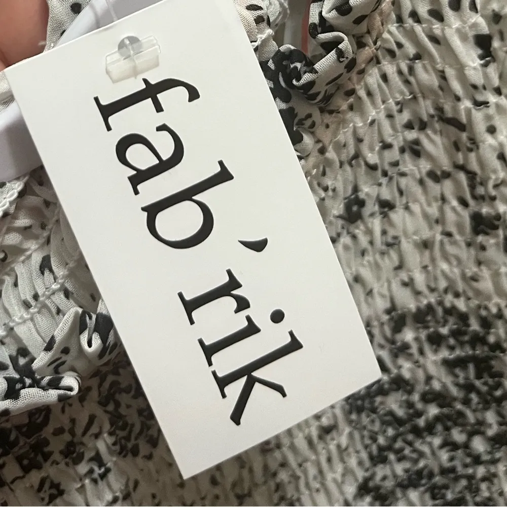 Fab’rik Long Sleeve cream blouse with black - Image 7