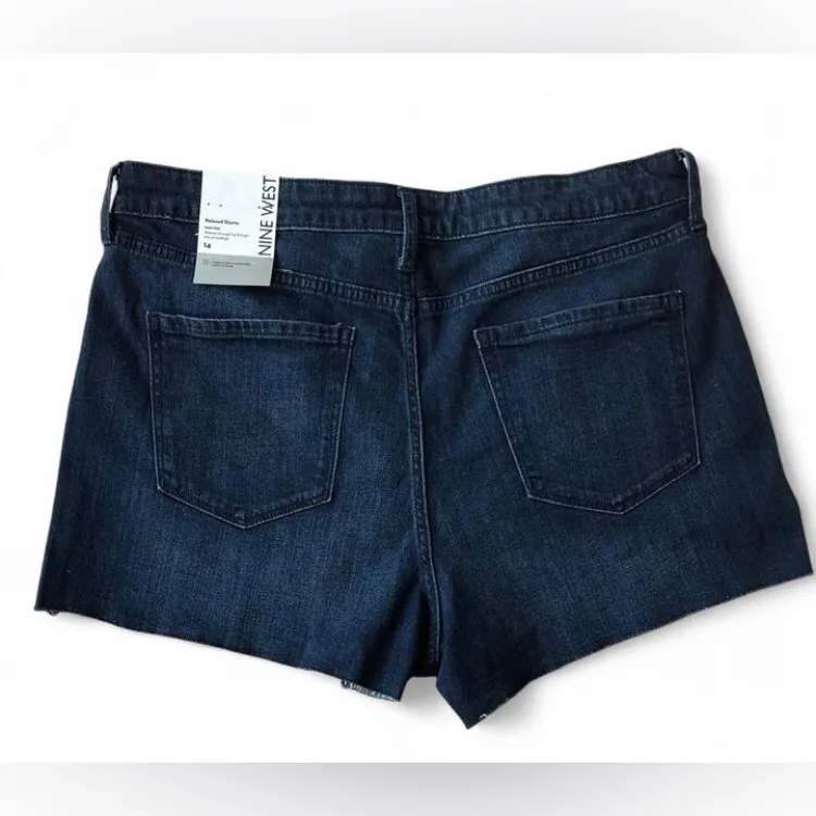 NWT Nine West Women's Blue Jean Shorts Size 14 - Image 2