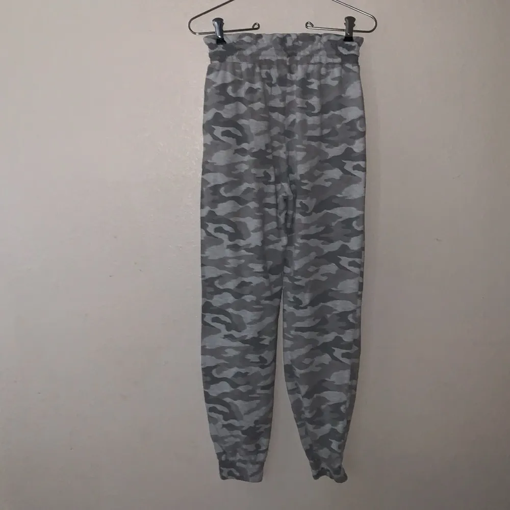 No Boundaries  Juniors Grey Paperbag Joggers - Image 9