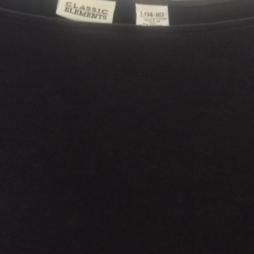 Classic Elements FINAL MARKDOWN Ladies  tee large - Image 3