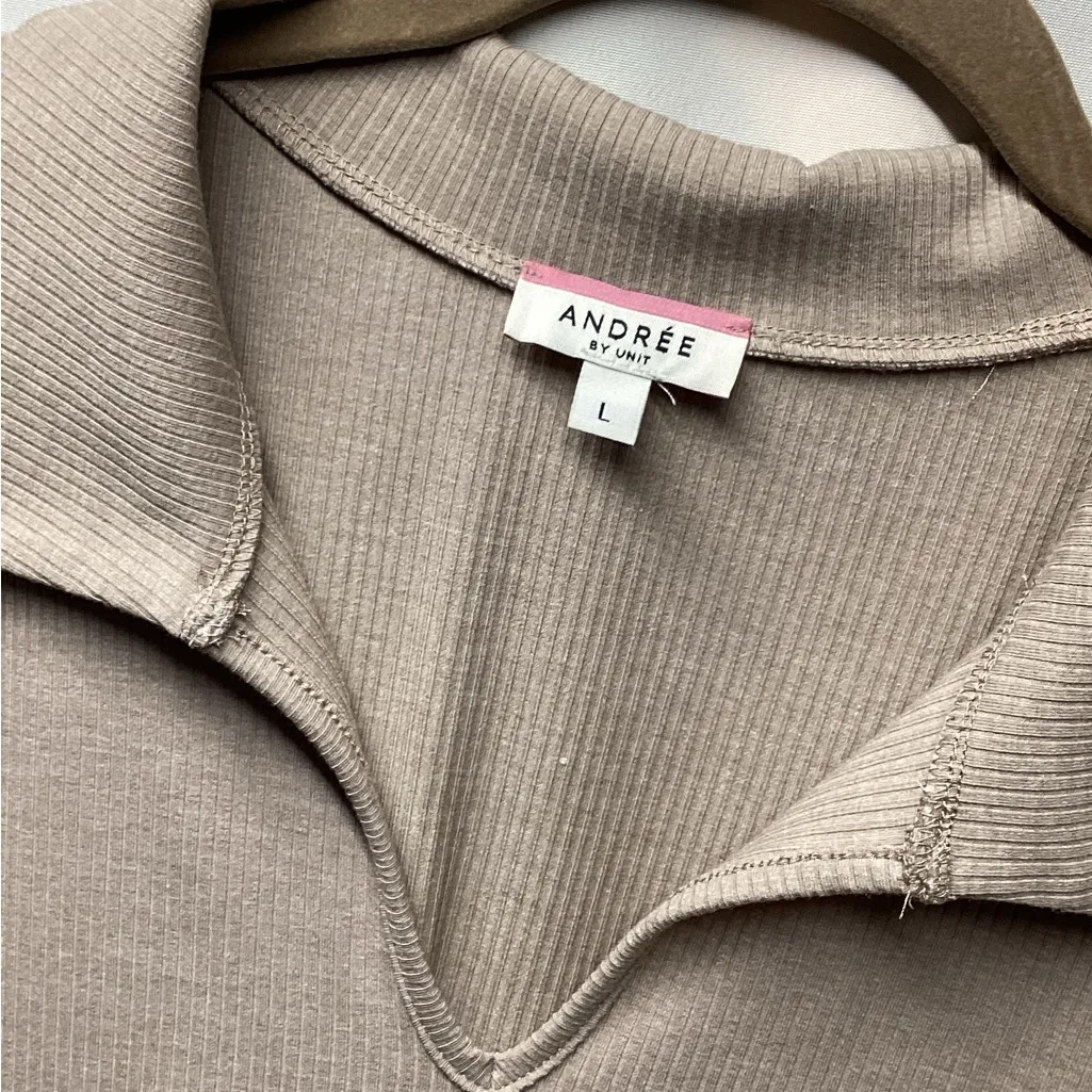 Andree by Unit  ribbed top. Size Large - Image 8