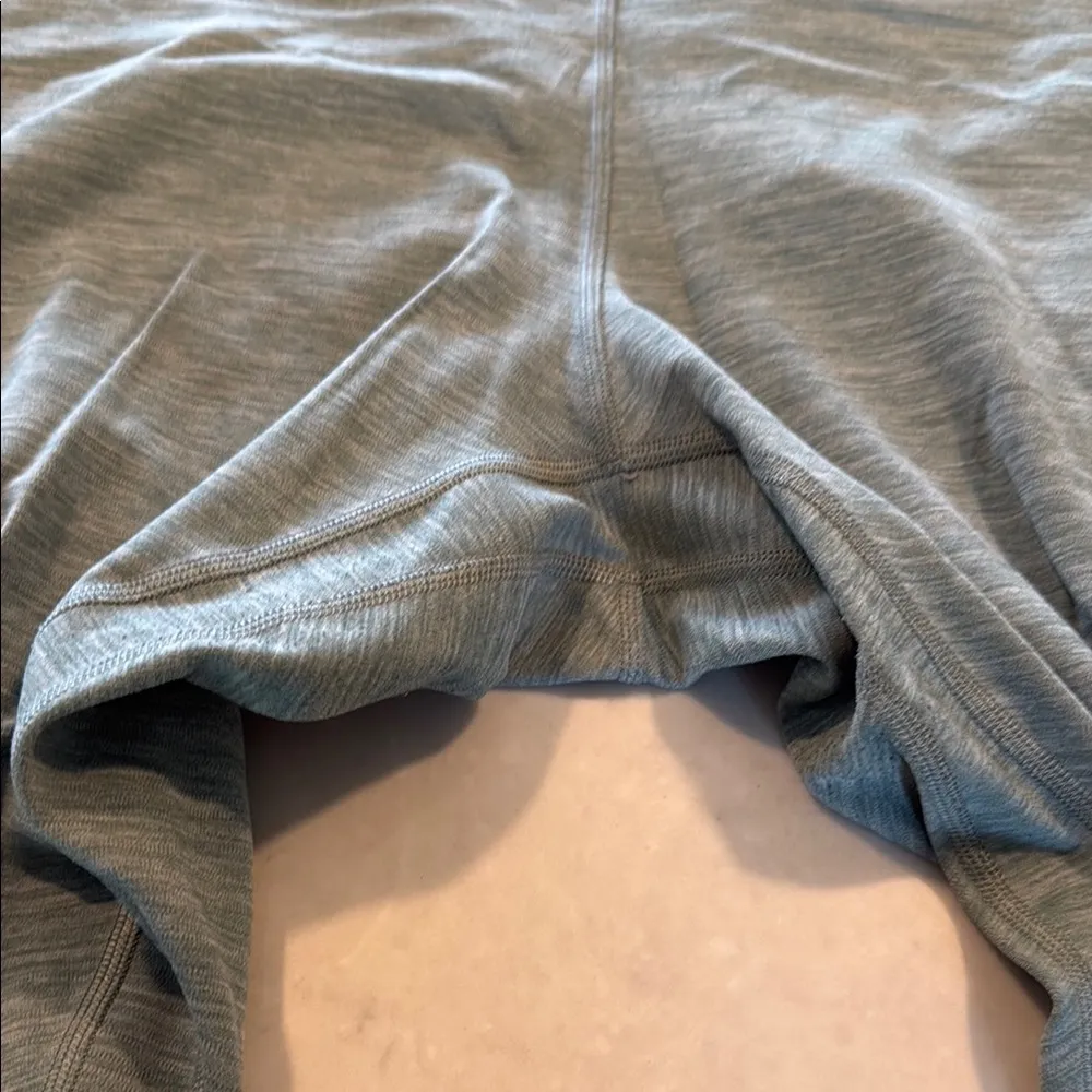 Lululemon Light Heathered Sage Green Cropped Leggings size 20 - Image 3