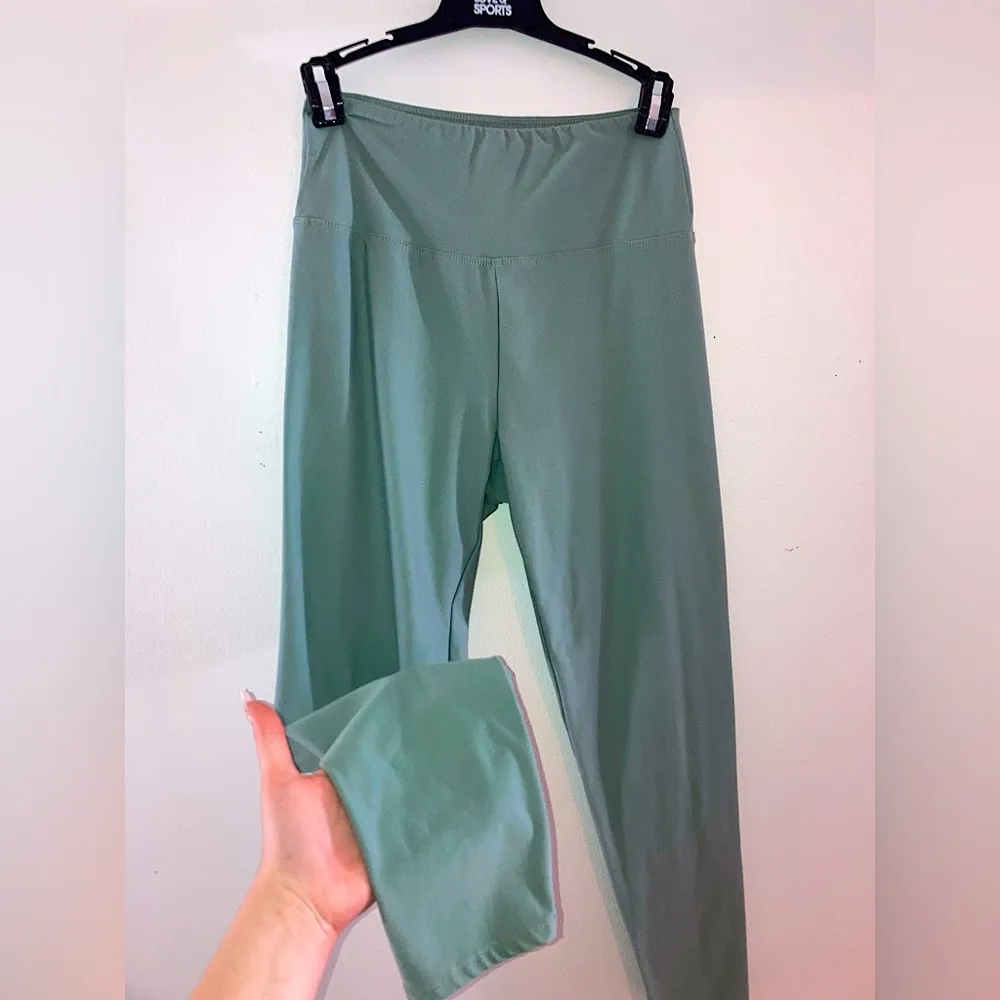 Womens Soft Yoga Pants/Leggings size M Size M - Image 10