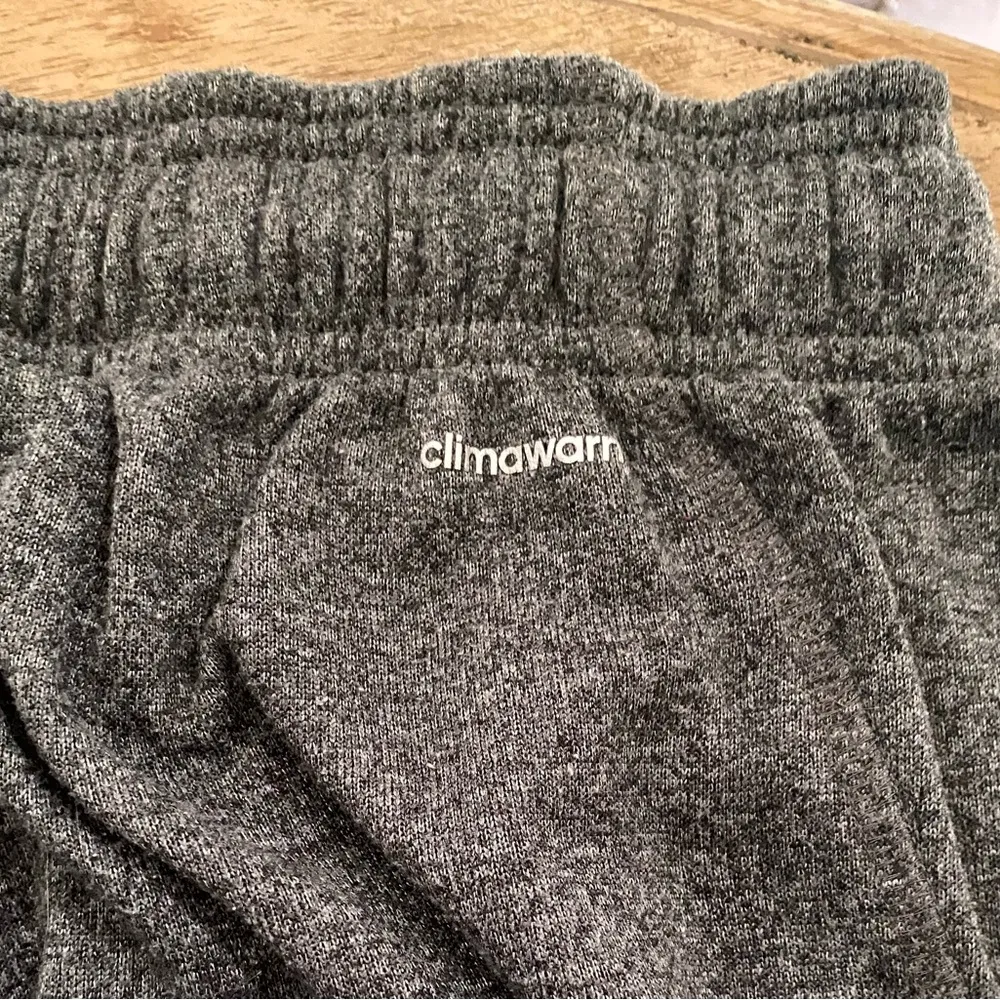 Adidas Climawarm Women’s Sz S Dark Heathered Gray Fleece Open Hem Athletic Pants - Image 7