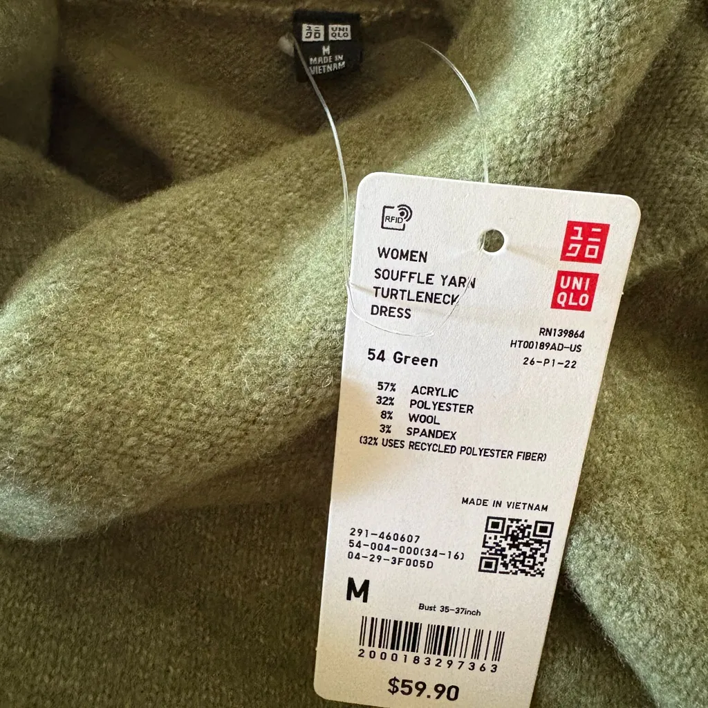 UNIQLO Green Turtleneck Sweater Dress - Image 4
