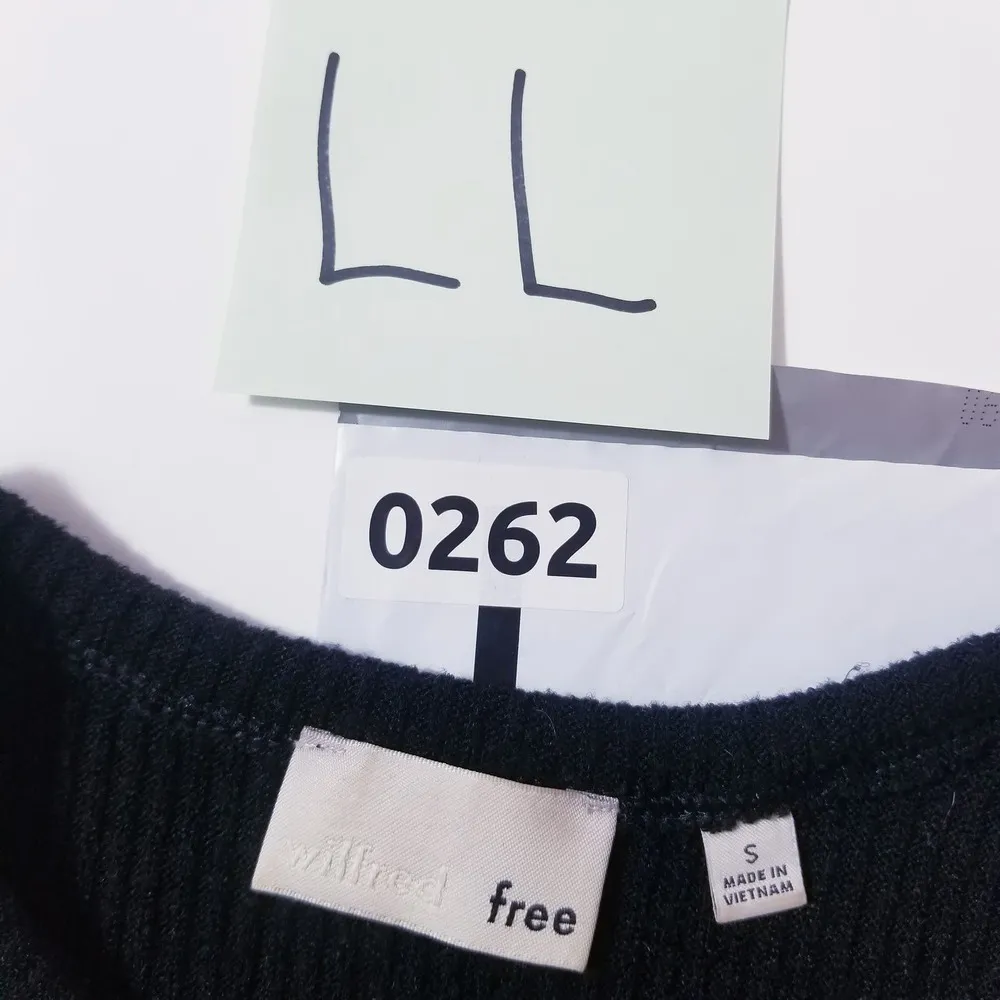 Aritzia Wilfred Black Ribbed Knit Top - Image 9