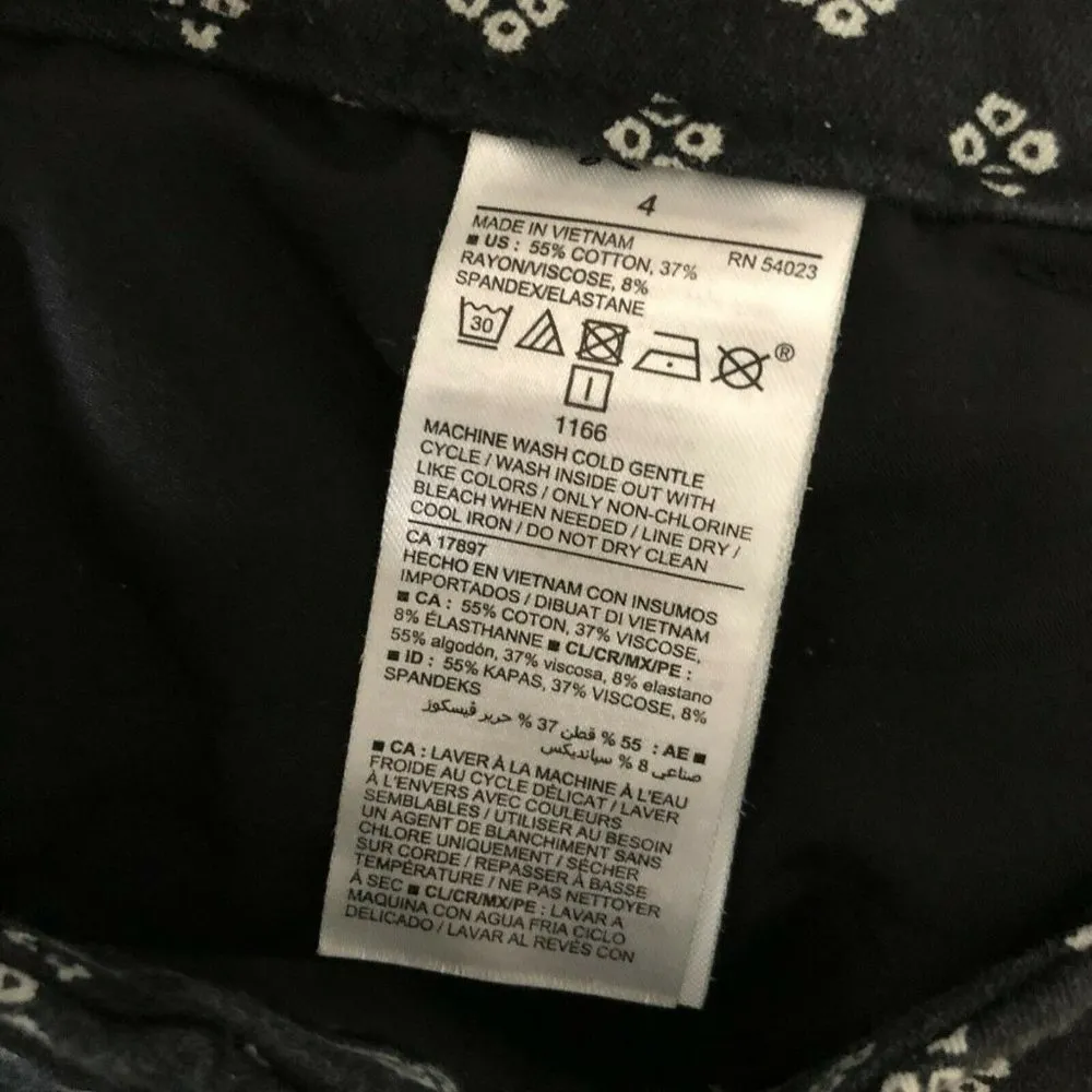 Old Navy Womens Pixie Pants Mid Rise Secret Slim Pockets Geometric Black White 4 - Image 4