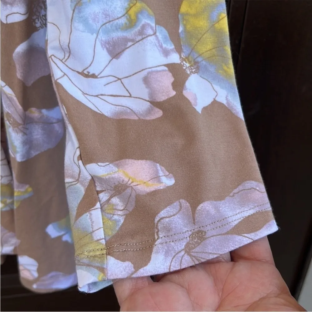 Like New LOGO Lori Goldstein Top Size XL - Image 5