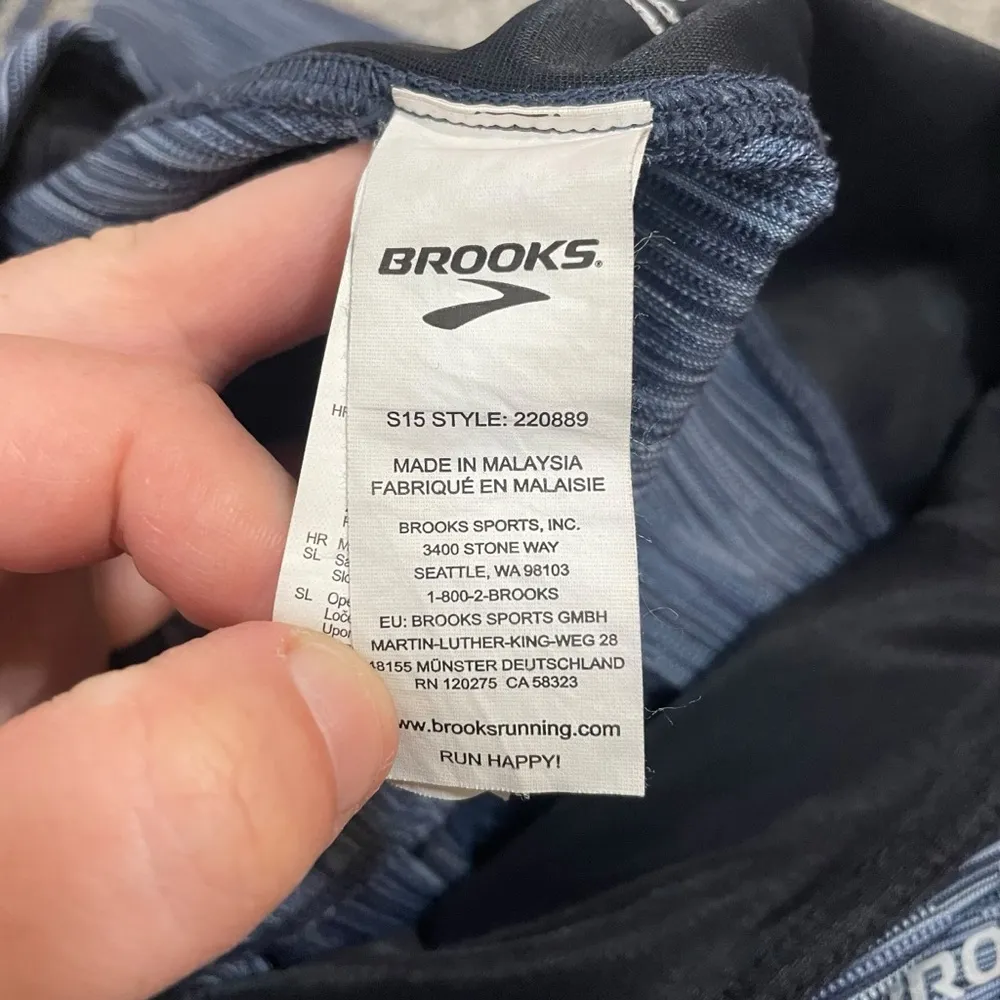 NWOT Brooks Women’s Urban Run Capri Patterned Leggings in Blue Size S - Image 10