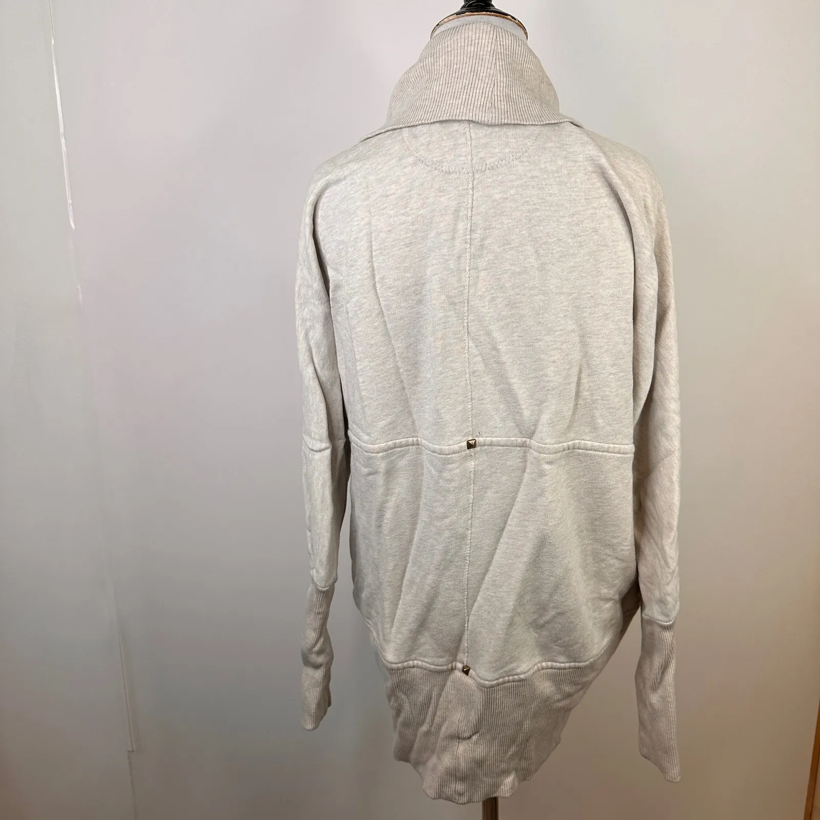 Wilfred Aritzia Diderot Studded Open Cardigan Sweater Size Medium - Image 6