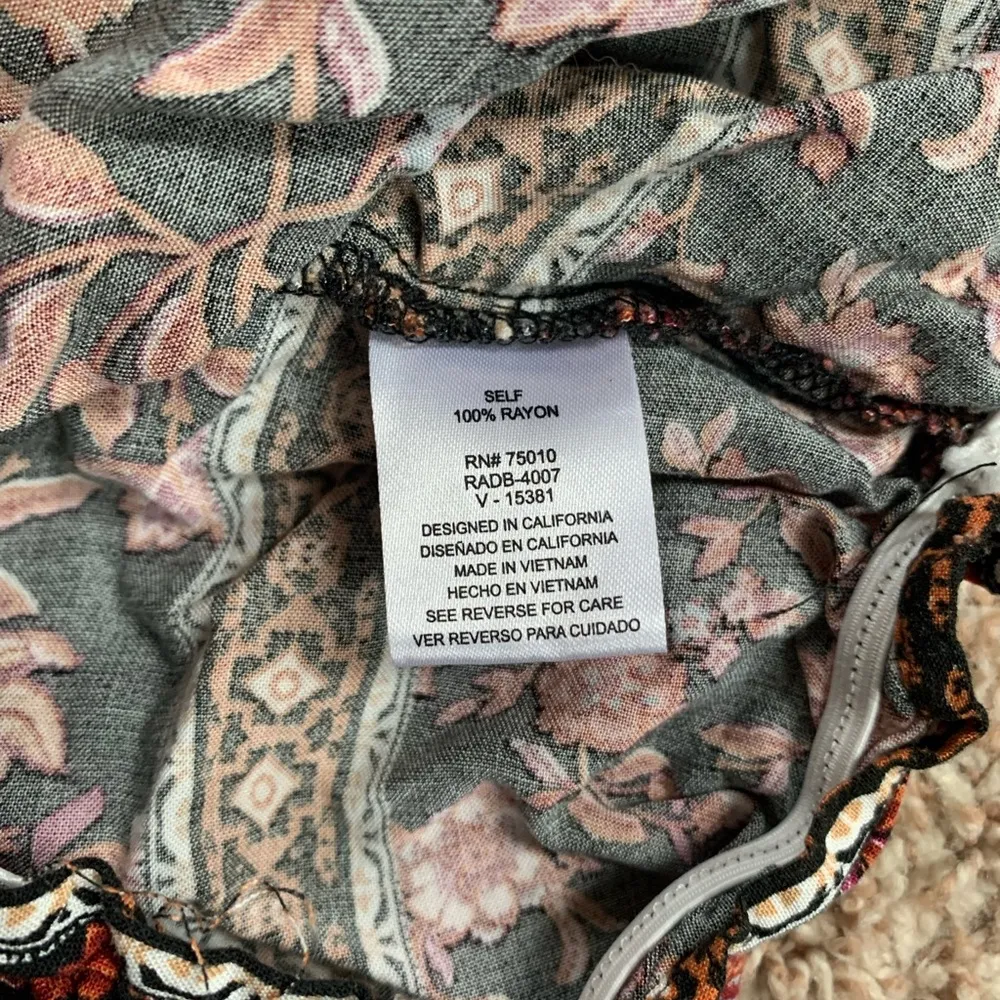 City Triangles Two piece floral set - Image 9