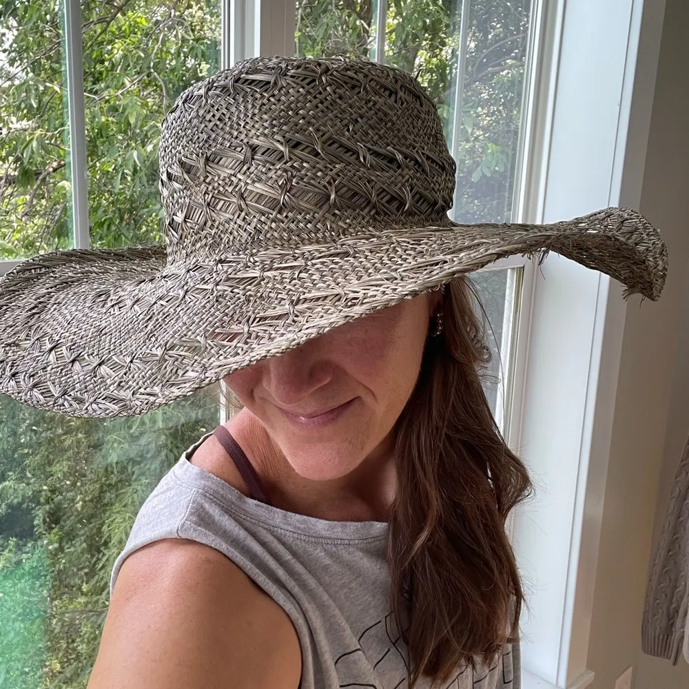 Banana Republic Sage Green Woven Straw Beach Sun Hat Size S/M - Image 10