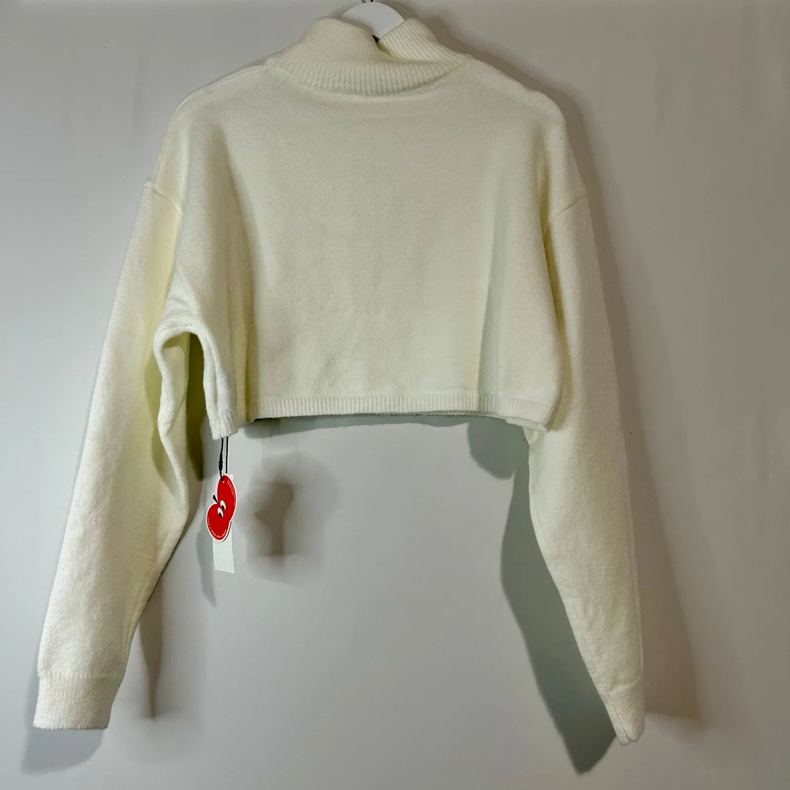 Cider Women’s Cropped Turtleneck Sweater White Size Small NWT Acrylic Nylon - Image 10