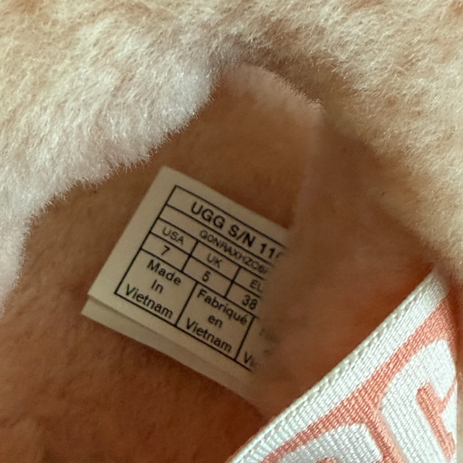 UGG Women's Pink Fluff Yeah Slide Sandals‎ Size 7 Feminine Plush Slip On - Image 4