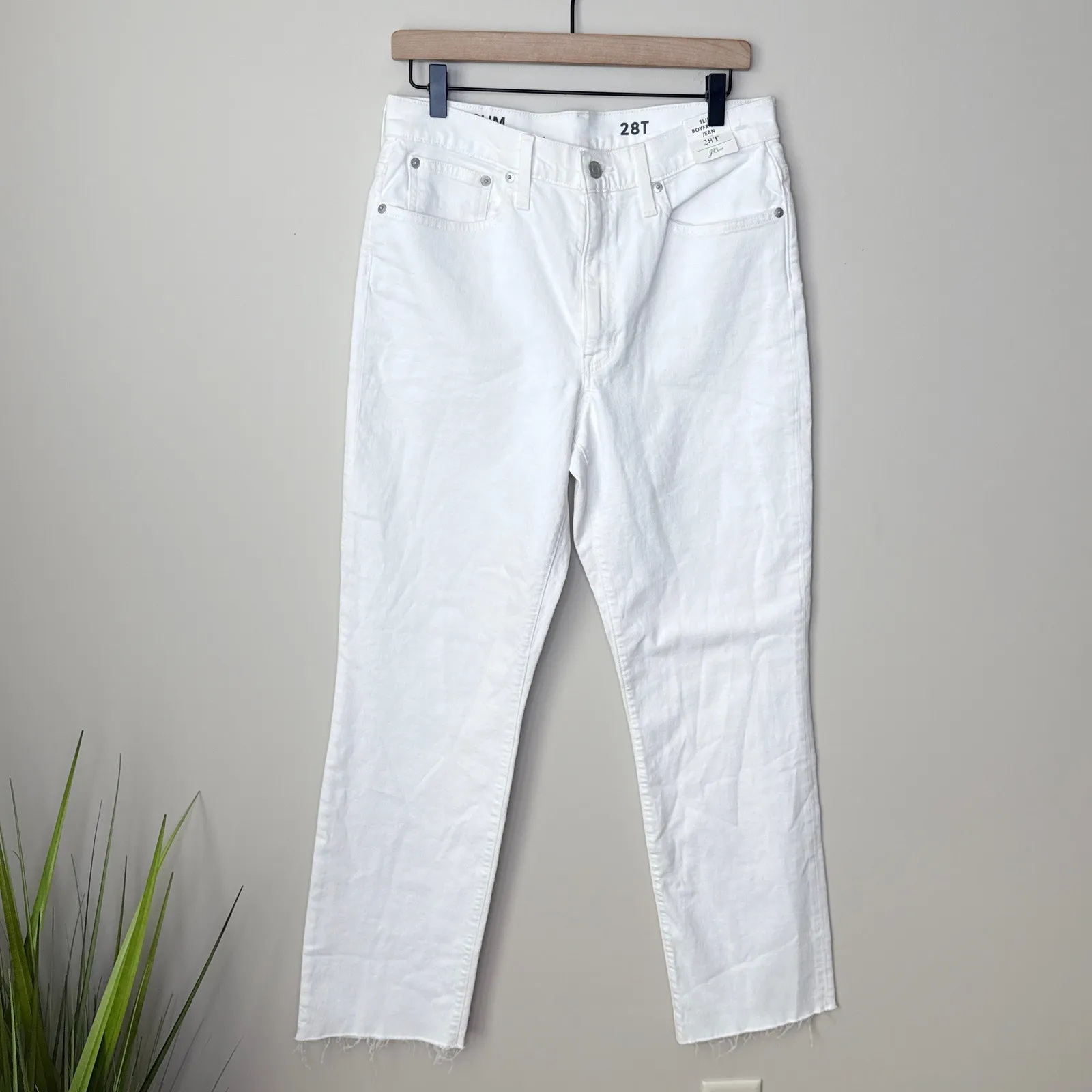 NEW NWT J.Crew White Slim Boyfriend Jean Size 28T High-Waisted Raw Hem 5-Pocket‎ - Image 3