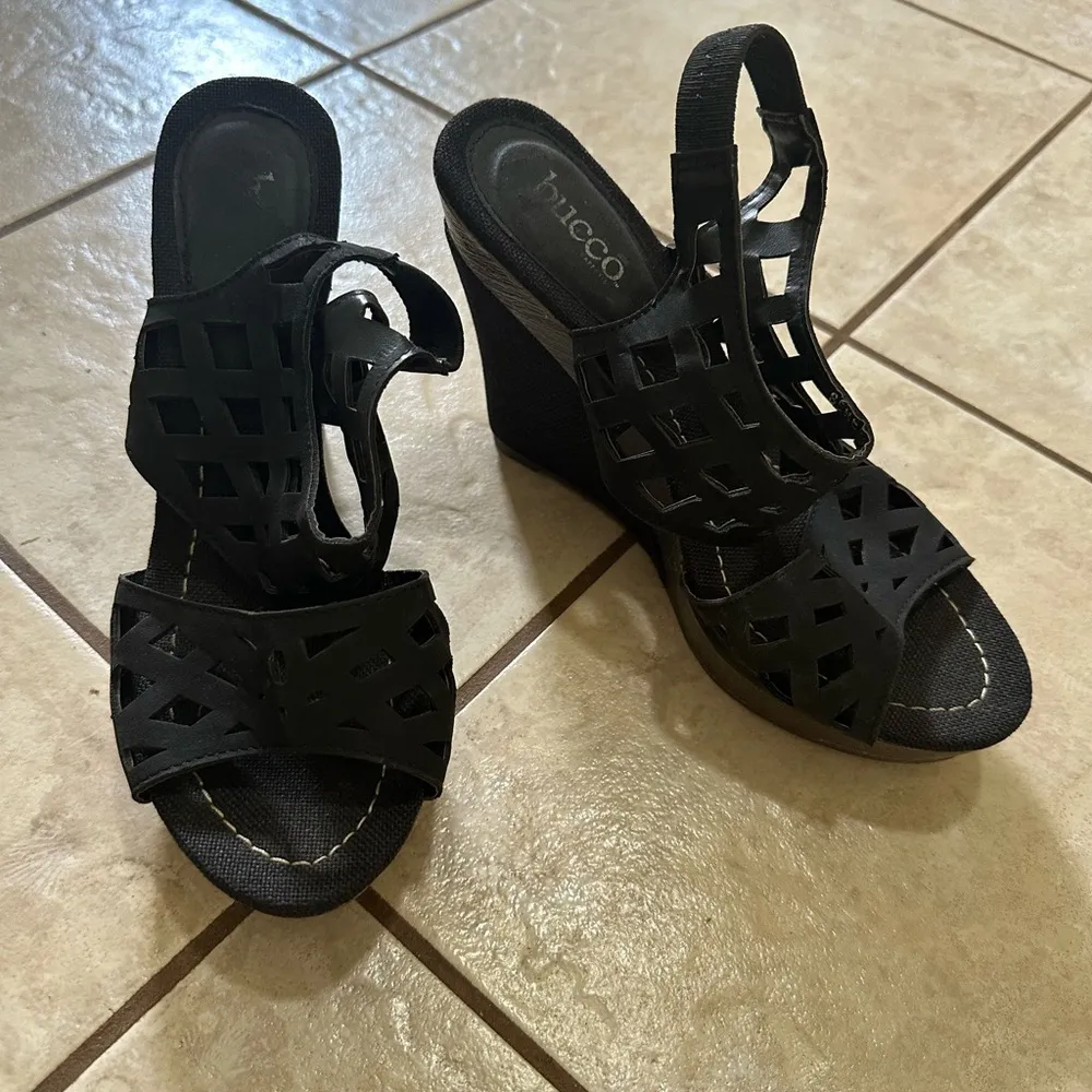 Bucco Serenas Wedge Sandal Black 9 Laser Cut Straw Heel Platform - Image 7