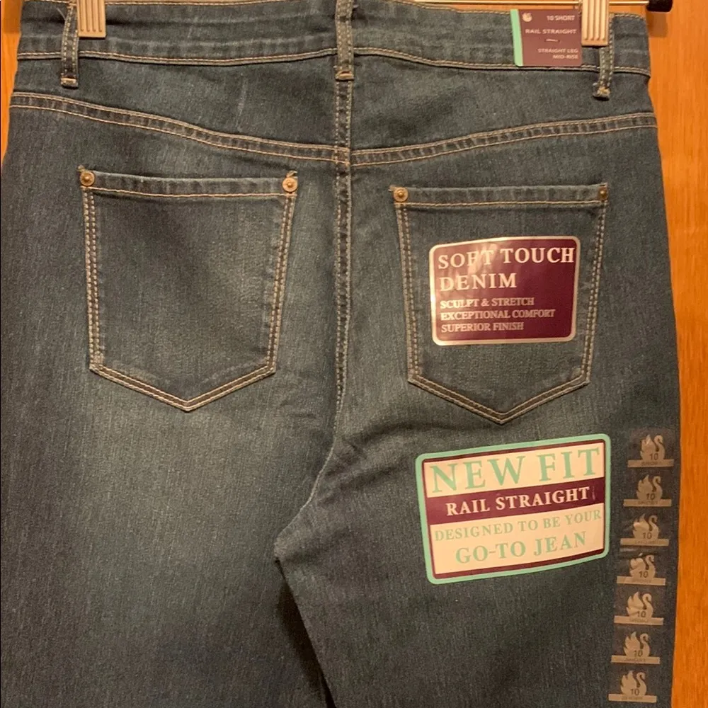 Gloria Vanderbilt Blue Straight Leg Jeans - Image 9