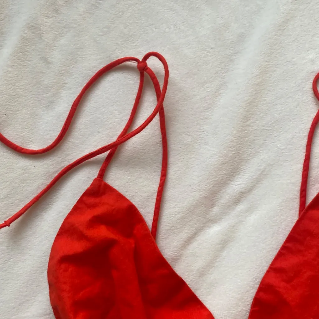 Red ruffle tank top - Image 3