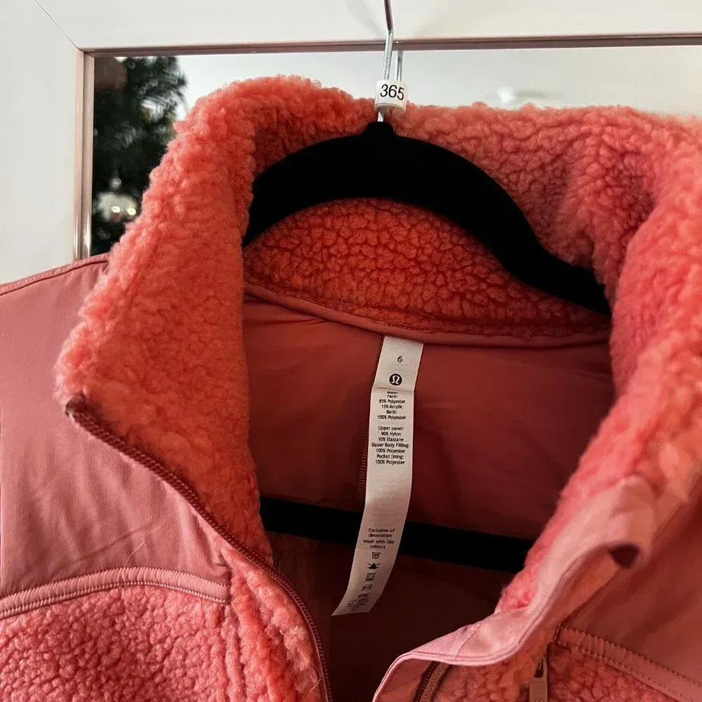 NWT Lululemon Athletica Textured Fleece Full Zip Vest Size 6 Color Pink - Image 2