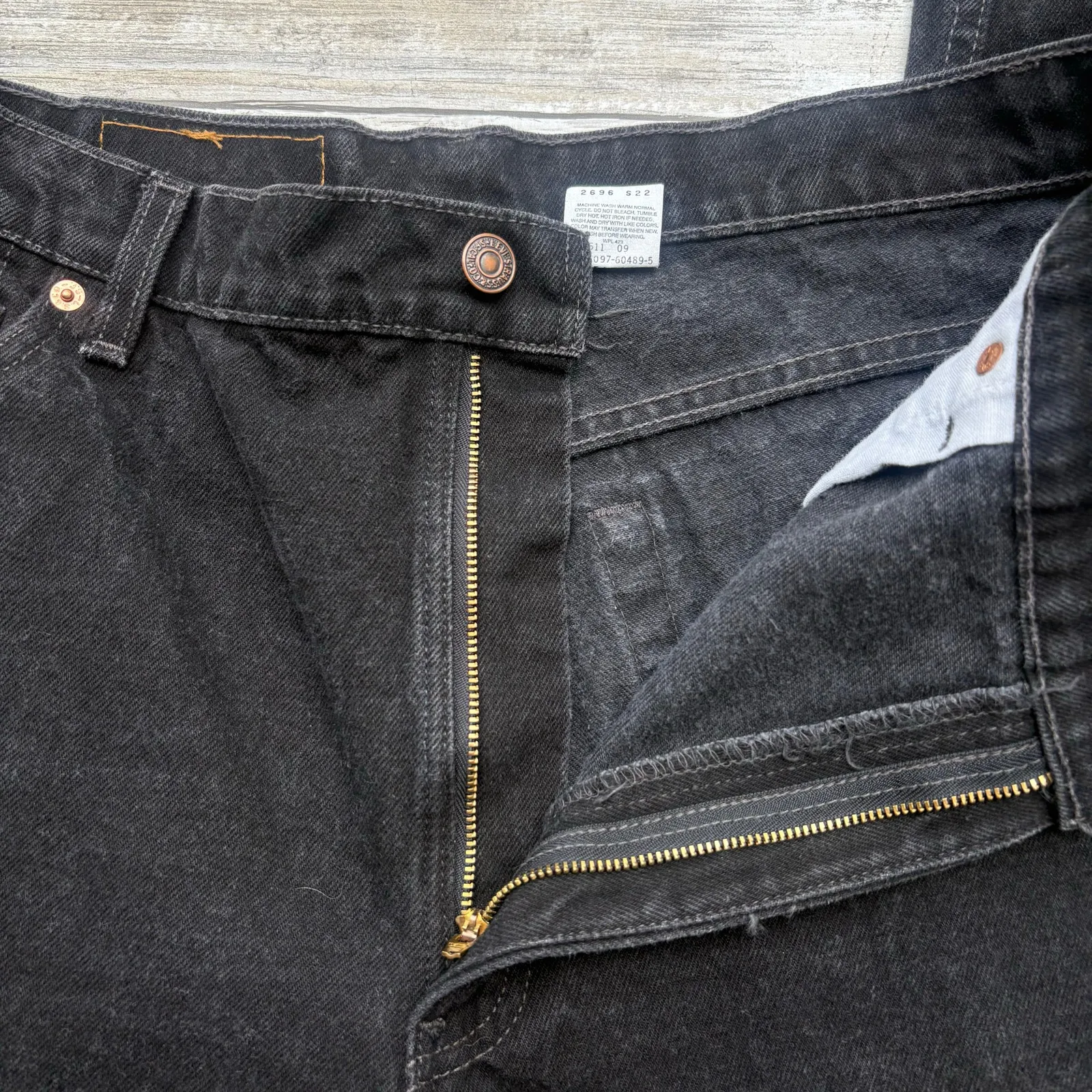 VTG 90s Levi’s 550 Jeans 16 Reg Black Denim Relaxed Tapered Mom USA Made 33 x 32 - Image 7