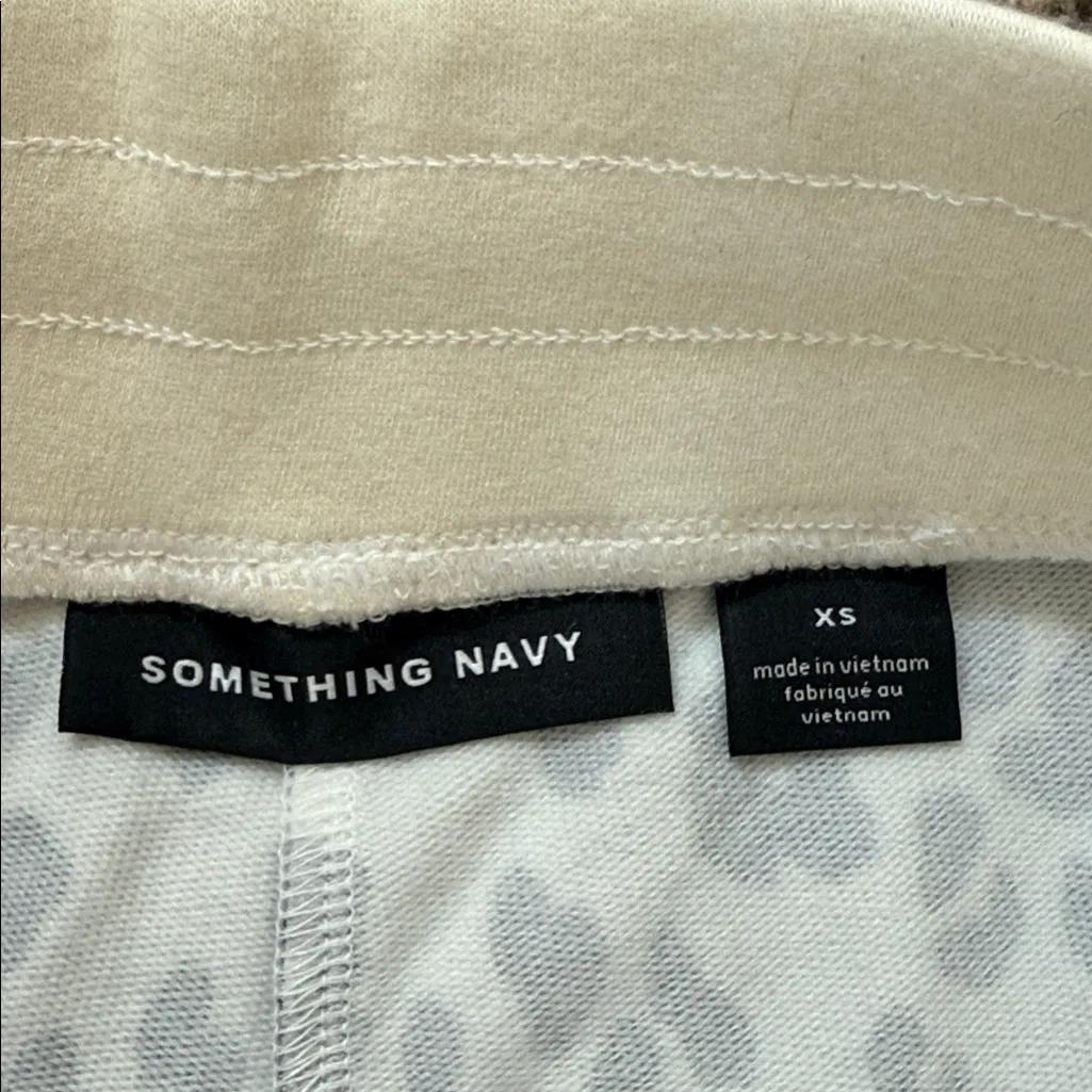 Something Navy Black and White Animal Print Pants - Image 5