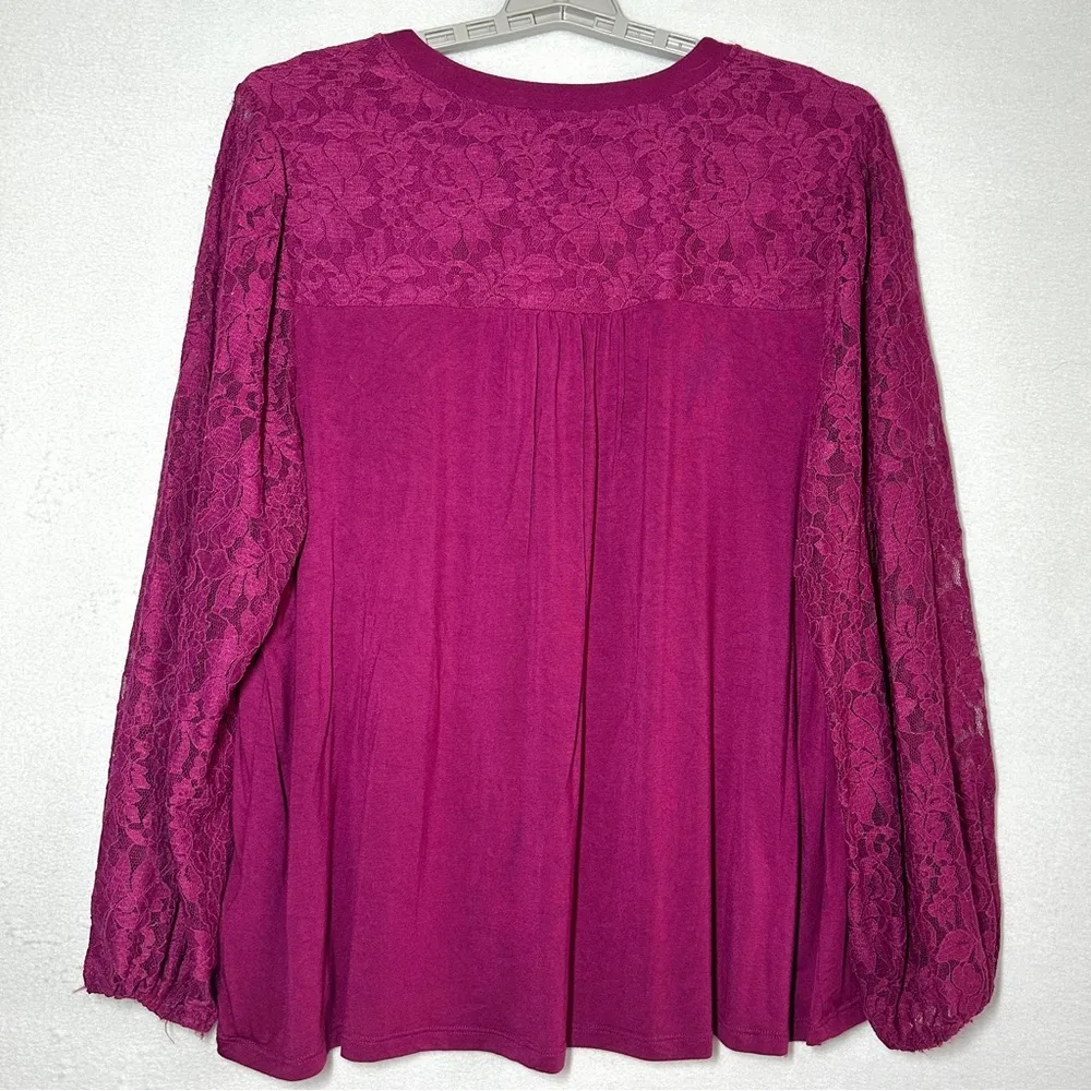 Cable & Gauge Woman Stretchy Top Blouse 1X Magenta Lace Sleeves Lacy Pullover - Image 4