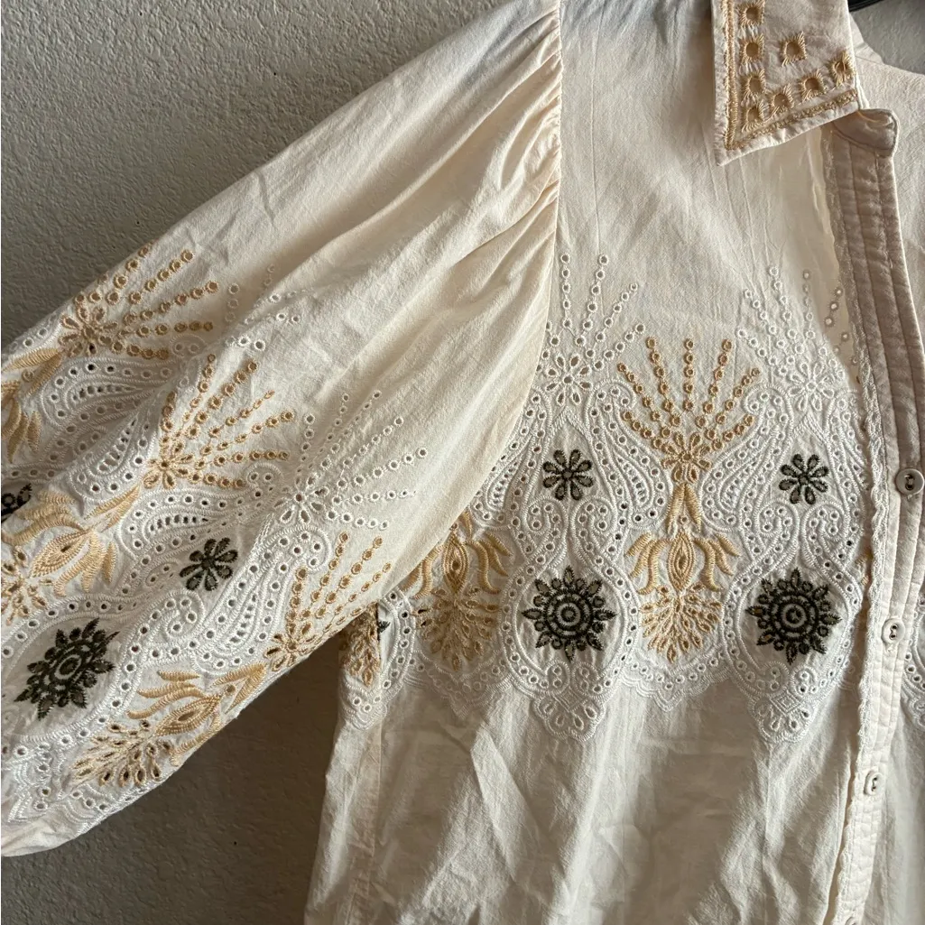 Democracy Women's Beige Embroidered Button Down Shirt S - Image 5