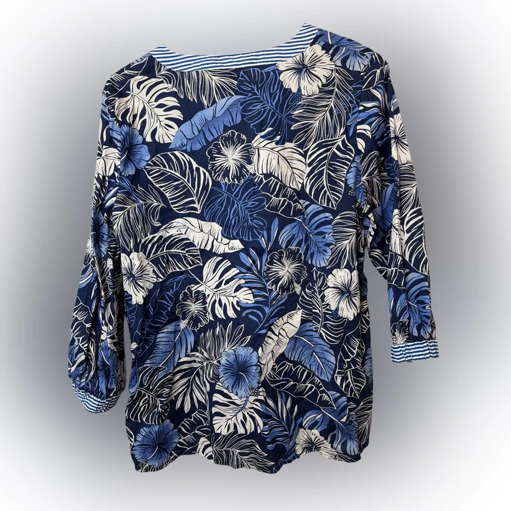 Talbots Tropical Womens Blouse Blue & White Hibiscus Palms Tunic Resort - Image 2