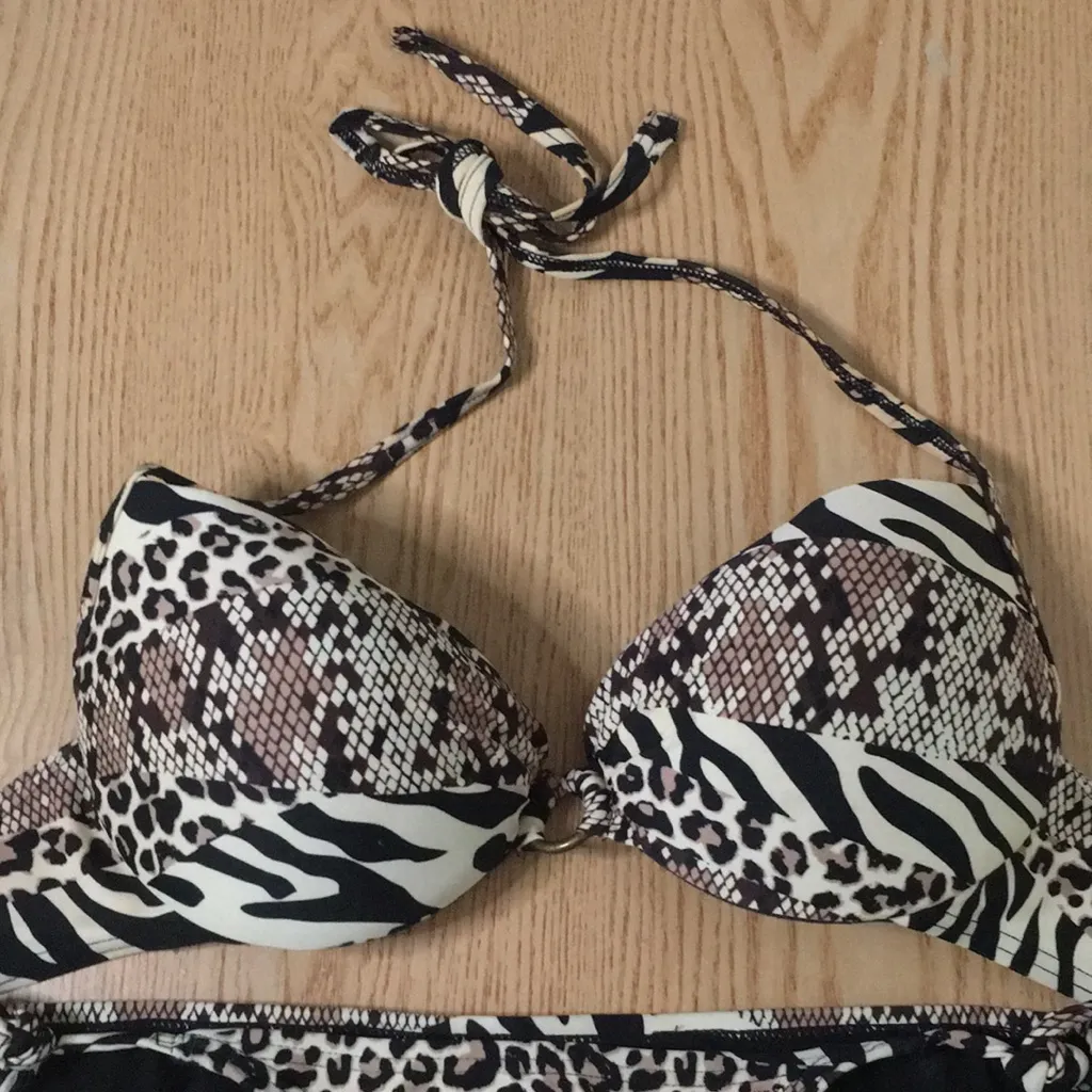B43 Women 2Pc Smart & Sexy Swimsuit Bikini Animal Print Padded Size 34C Small - Image 2