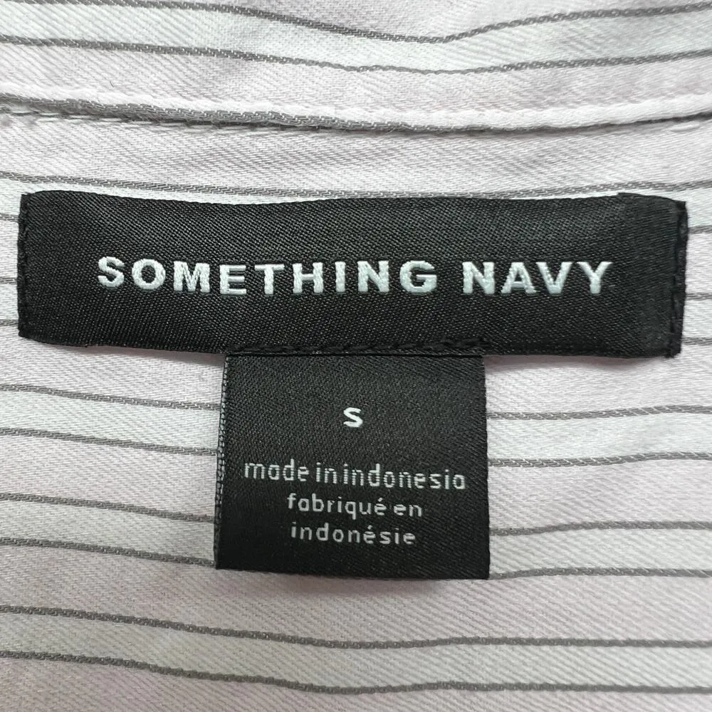 Something Navy Women's Button Down Striped Pink Short Sleeve Shirt Size Small - Image 2