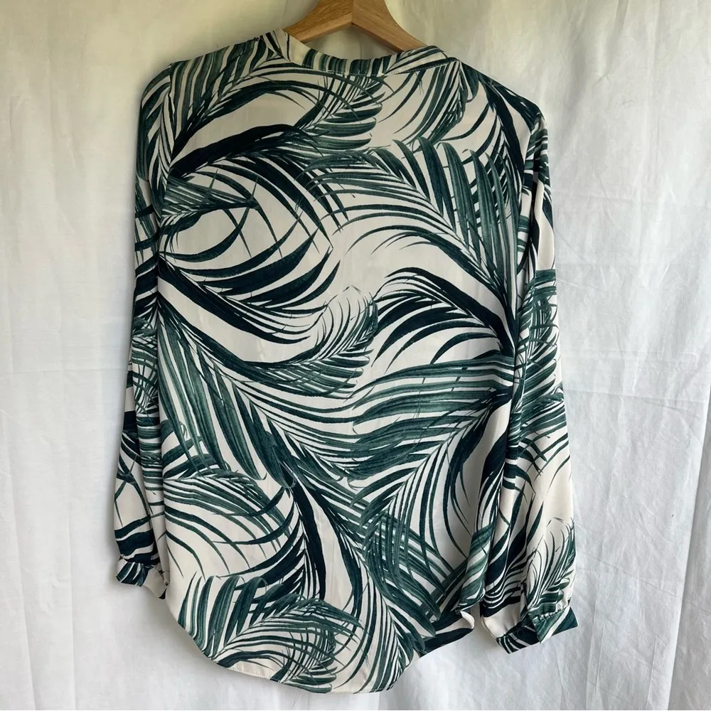 Tropical palm frond print v neck long sleeve blouse white green Large - Image 2
