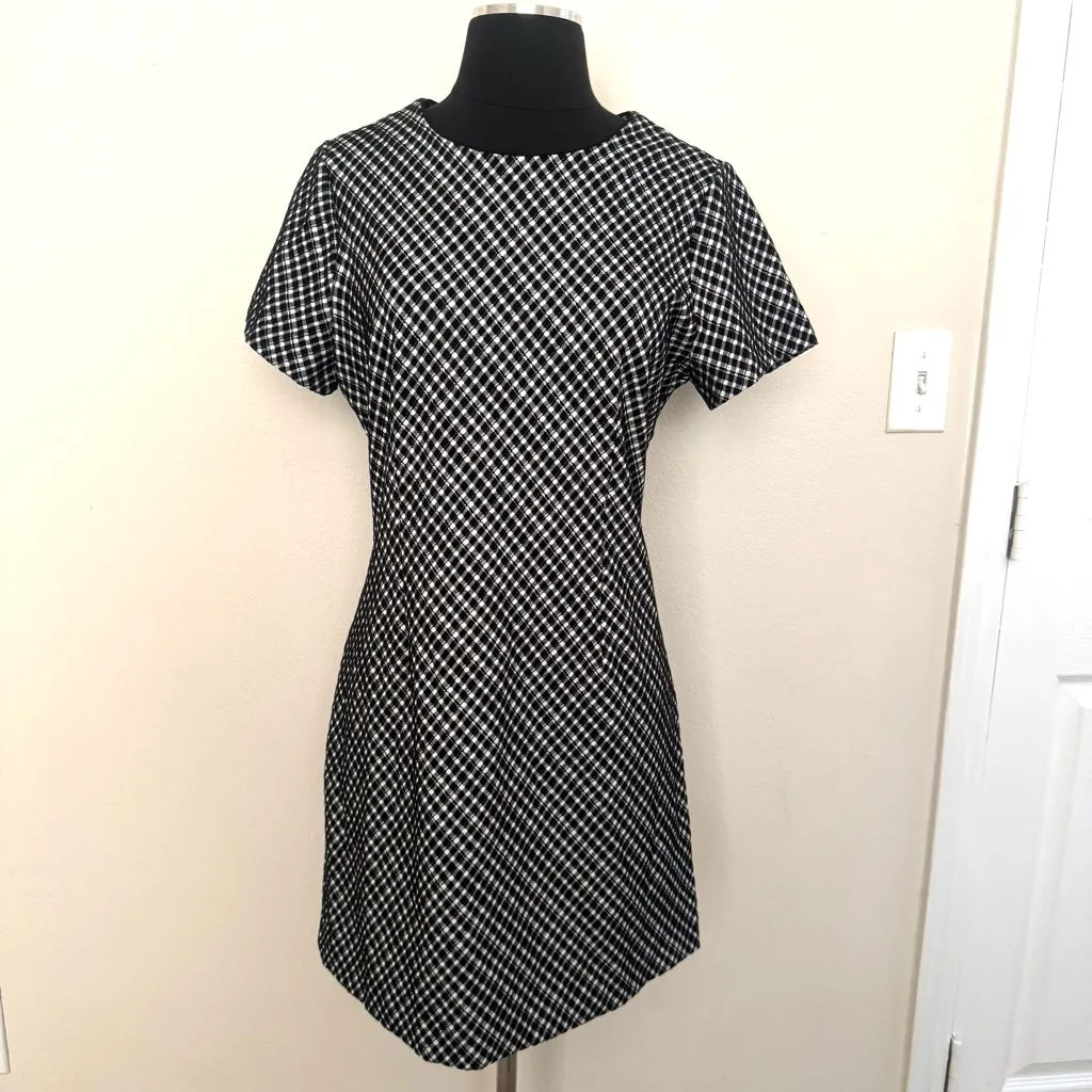 Spanx Ponte Mini Dress in Jacquard Black and White Size Medium - Image 3