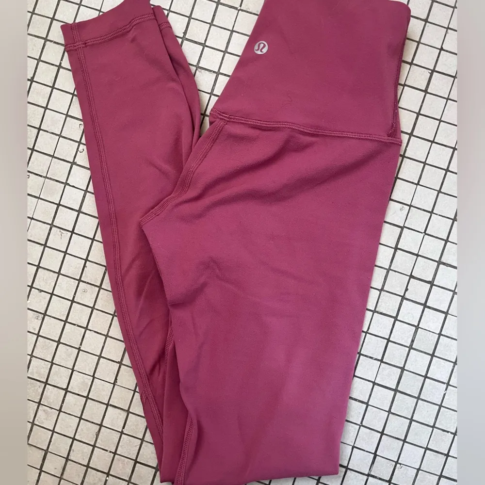 Lululemon Align Pant *Full Length 28"
Redwood - Image 3
